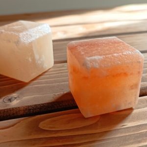 گوی نمک مکعبی تکی (آرامش، پاکی، انرژی مثبت، تعادل)
